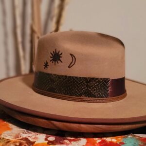 2 Feathers - Image 3