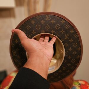 Dapper "O" - Image 6