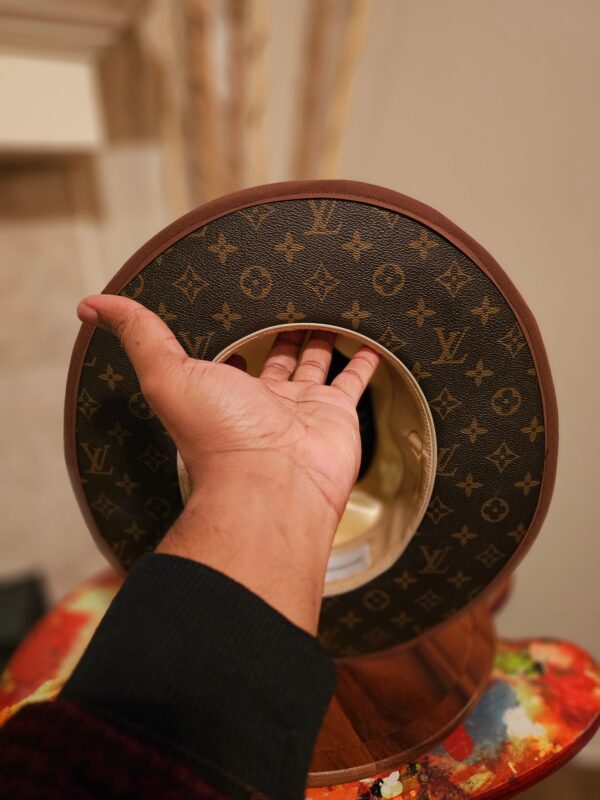 Dapper "O" - Image 6