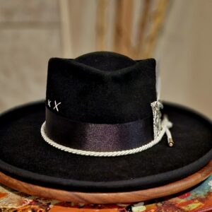 Otis - Image 2